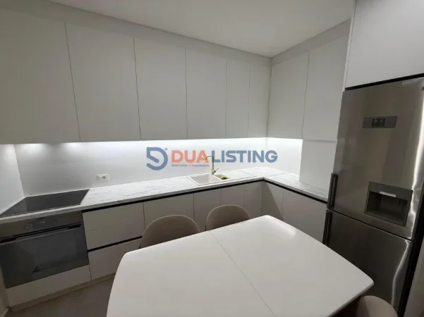 Tirane, jepet me qera apartament 2+1 , 120 m² 1.300 € 