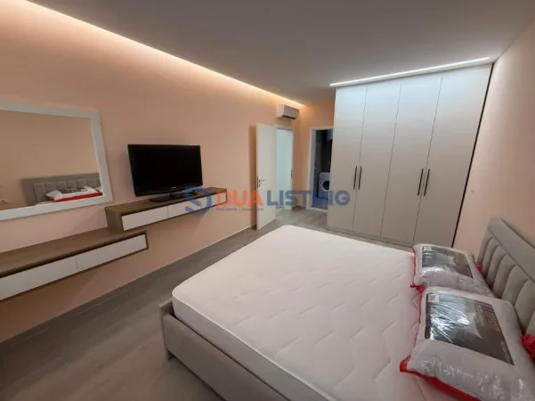 Tirane, jepet me qera apartament 2+1 , 120 m² 1.300 € 