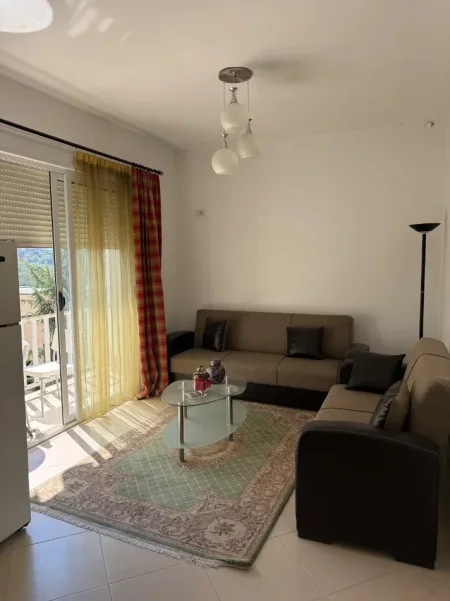 Tirane, jepet me qera apartament 1+1+Aneks+Ballkon Kati 3, 59 m² 350 € (shkoze)