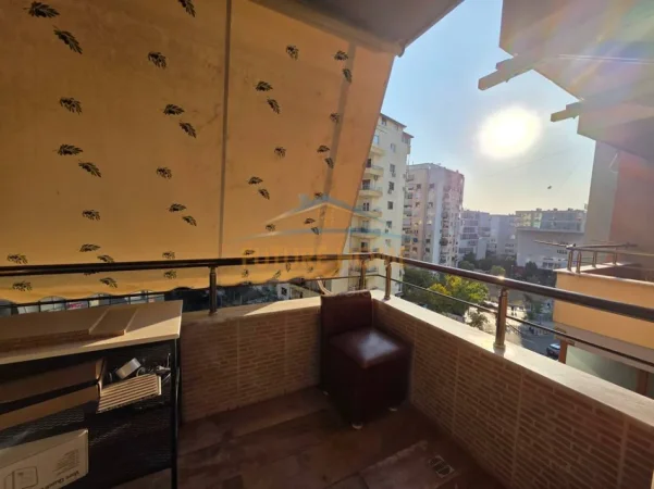 Tirane, jepet me qera apartament 2+1 Kati 6, 920 € 