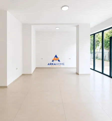 Tirane, jepet me qera ambjent biznesi Kati 0, 48 m² 541 € 