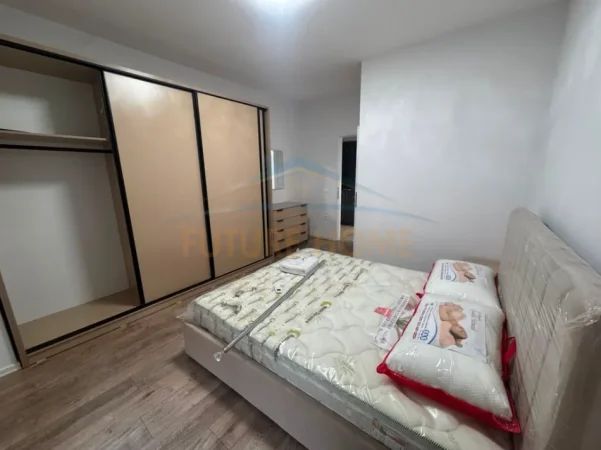 Tirane, jepet me qera apartament 1+1+Ballkon Kati 4, 66 m² 600 € (Jordan Misja)