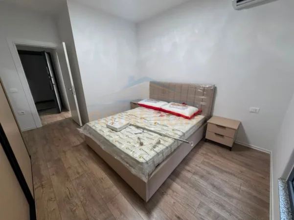 Tirane, jepet me qera apartament 1+1+Ballkon Kati 4, 66 m² 600 € (Jordan Misja)