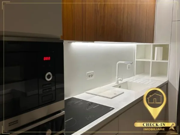 Tirane, jepet me qera apartament 2+1+Aneks+Ballkon , 100 m² 1.100 € (Kristal Center)
