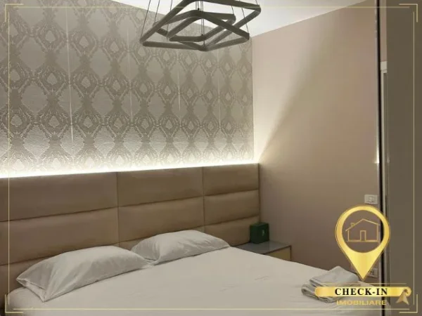 Tirane, jepet me qera apartament 2+1+Aneks+Ballkon , 100 m² 1.100 € (Kristal Center)