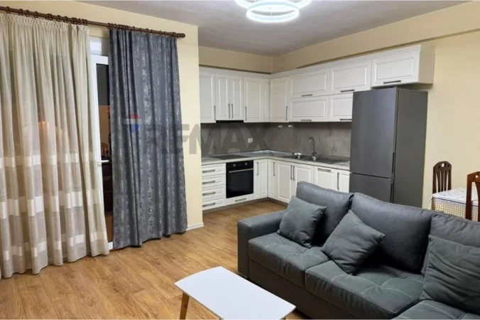 Tirane, jepet me qera apartament 2+1+Ballkon Kati 2, 60 m² 700 € (Frosina Plaku)