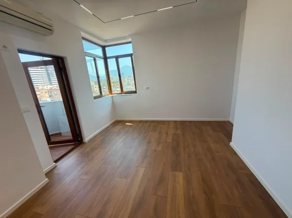 Tirane, shitet apartament 1+1 Kati 5, 55 m² 143.000 € (Rruga Fadil Bodinaku)