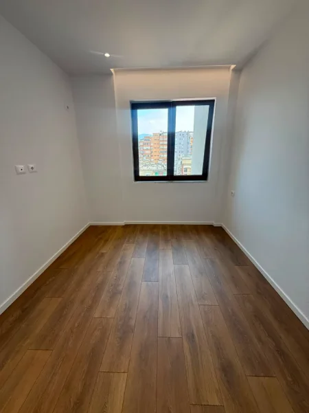 Tirane, shitet apartament 1+1 Kati 5, 55 m² 143.000 € (Rruga Fadil Bodinaku)