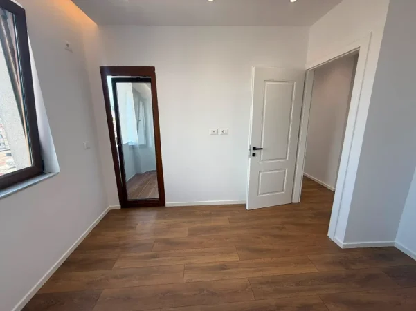 Tirane, shitet apartament 2+1 Kati 5, 86 m² 198.000 € (Rruga Fadil Bodinaku)