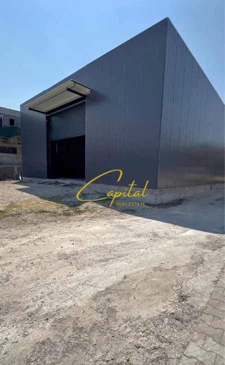 Tirane, jepet me qera magazine Kati 0, 100 m² 3.500 € (YRSHEK)