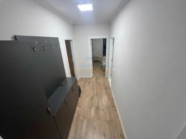 Tirane, jepet me qera apartament 1+1+Ballkon Kati 4, 66 m² 500 € (Jordan Misja)