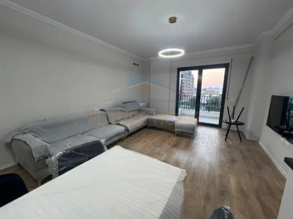 Tirane, jepet me qera apartament 1+1+Ballkon Kati 4, 66 m² 500 € (Jordan Misja)