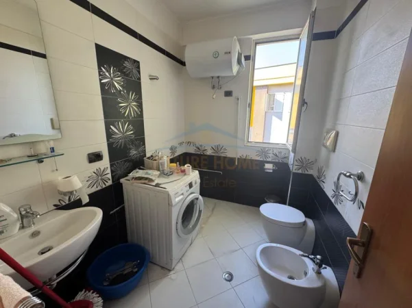 Tirane, shitet apartament 3+1+Ballkon Kati 4, 140 m² 274.000 € (KOPEHTI ZOOLOGJIK)