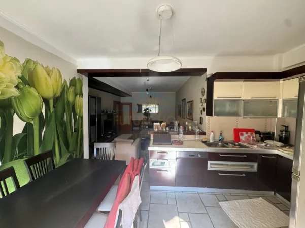 Tirane, shitet apartament 3+1+Ballkon Kati 4, 140 m² 274.000 € (KOPEHTI ZOOLOGJIK)