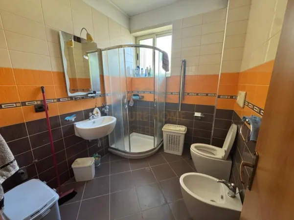 Tirane, shitet apartament 3+1+Ballkon Kati 4, 140 m² 274.000 € (KOPEHTI ZOOLOGJIK)