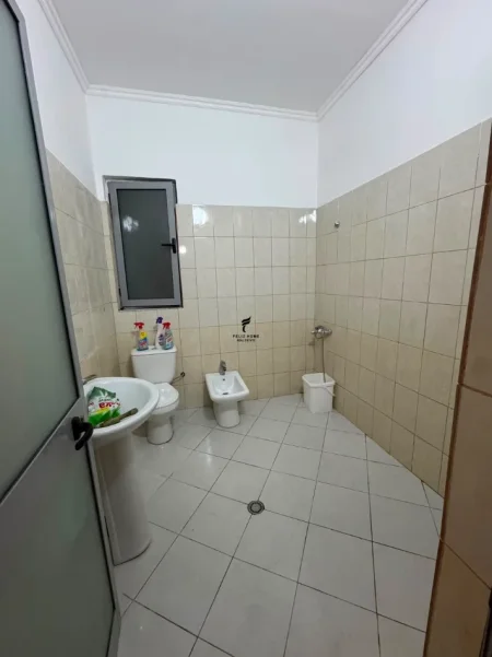 Tirane, shitet apartament 2+1 Kati 6, 84 m² 115.000 € (FRESKU)
