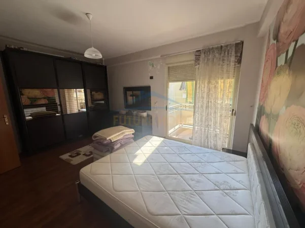 Tirane, shitet apartament 3+1+2+Ballkon Kati 4, 152 m² 274.000 € (Rruga Eduard Mano, Kopshti Zoologjik)