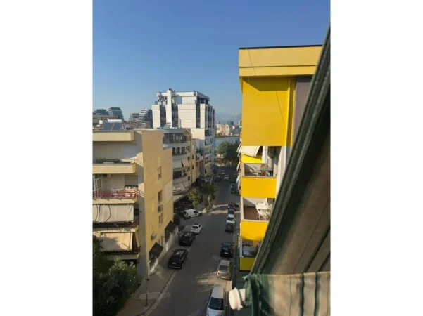 Tirane, shitet apartament 3+1+2+Ballkon Kati 4, 152 m² 274.000 € (Rruga Eduard Mano, Kopshti Zoologjik)