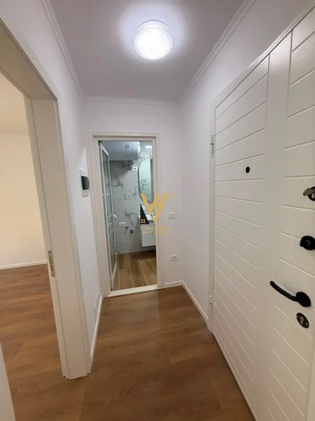 Tirane, shitet apartament 1+1+Ballkon Kati 4, 32 m² 94.000 € (XHAMLLIKU)