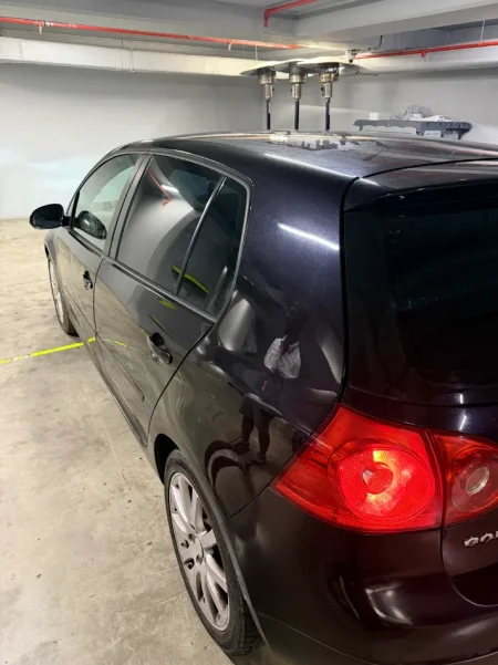 Tirane, shes makine VW Golf 5 TDI Nafte, e zeze manuale Kondicioner 210.000 km 2.500 €