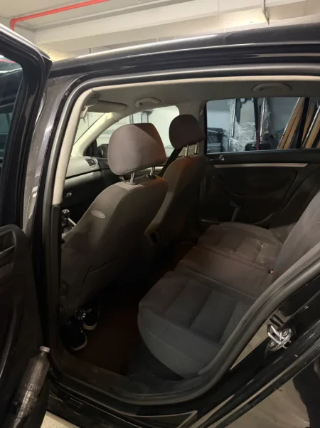 Tirane, shes makine VW Golf 5 TDI Nafte, e zeze manuale Kondicioner 210.000 km 2.500 €