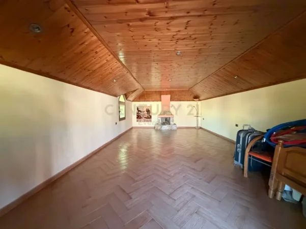 Tirane, jepet me qera apartament duplex Dublex Kati 5, 150 m² 630 € (21 Dhjetori)