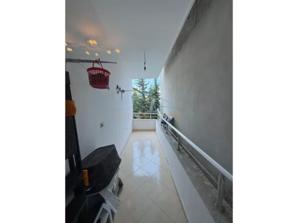 Tirane, jepet me qera apartament 2+1+Ballkon Kati 2, 86 m² 450 € (Fresku)