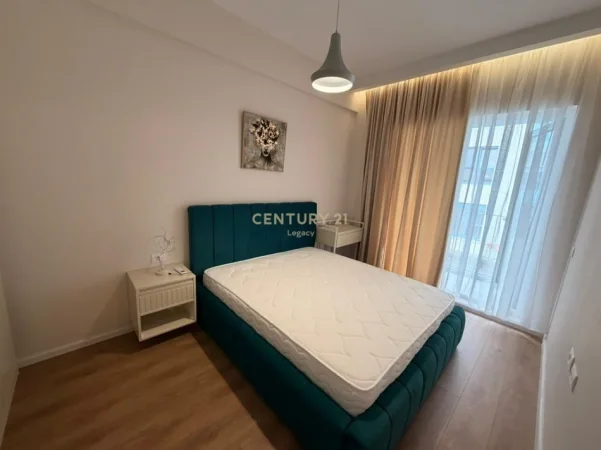 Tirane, jepet me qera apartament 1+1+Ballkon Kati 3, 58 m² 500 € (Rezidenca Oxa, Fresk)