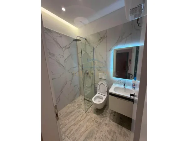 Tirane, jepet me qera apartament 1+1+Ballkon Kati 1, 55 m² 550 € (Rruga Dritan Hoxha)