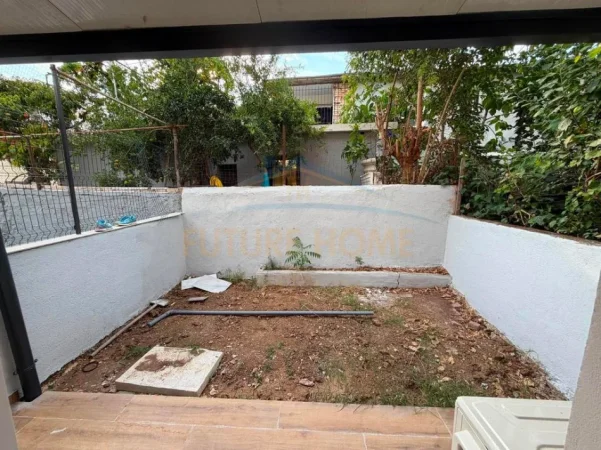 Tirane, jepet me qera apartament 1+1+Ballkon Kati 1, 55 m² 550 € (Rruga Dritan Hoxha)