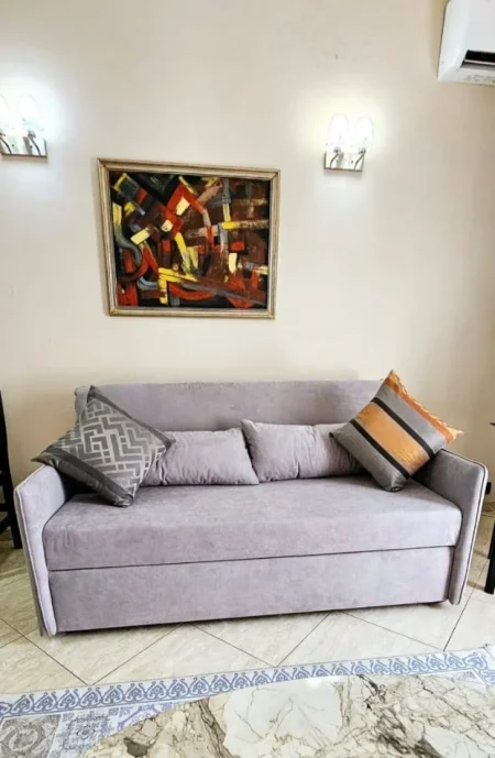 Tirane, jepet me qera apartament 1+1 Kati 4, 70 m² 600 € (Prane Vodafone)