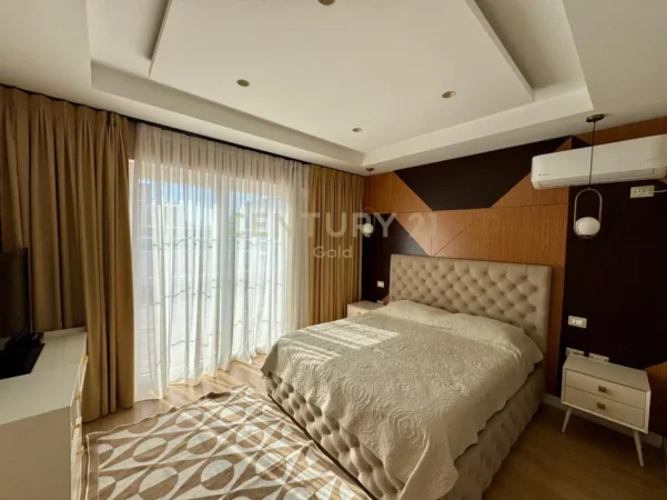 Tirane, jepet me qera apartament+verande | Penthouse 2+1 Kati 6, 198 m² 870 € 