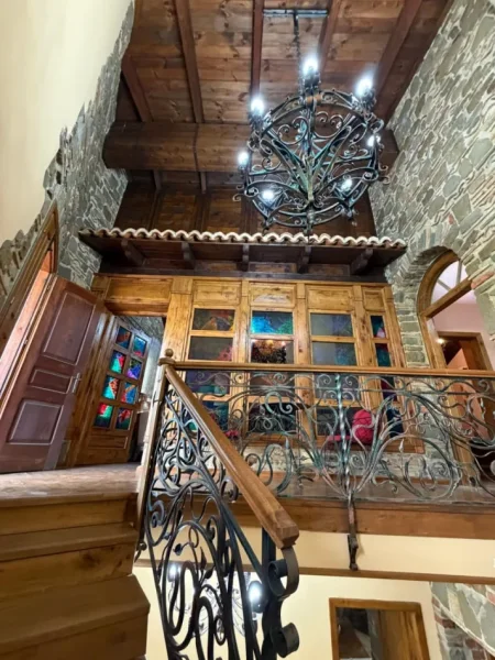 Tirane, shitet truall , 852 m² (Ndroq)
