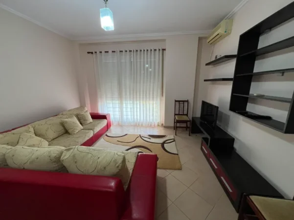 Tirane, jepet me qera apartament 1+1 Kati 3, 119 m² (Ali Demi)