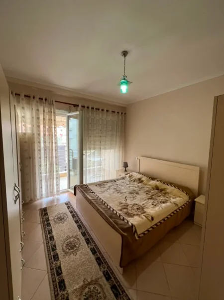 Tirane, jepet me qera apartament 1+1 Kati 3, 119 m² (Ali Demi)