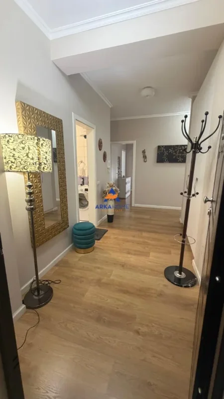 Tirane, shitet apartament 2+1+Ballkon Kati 1, 158 m² 445.000 € 