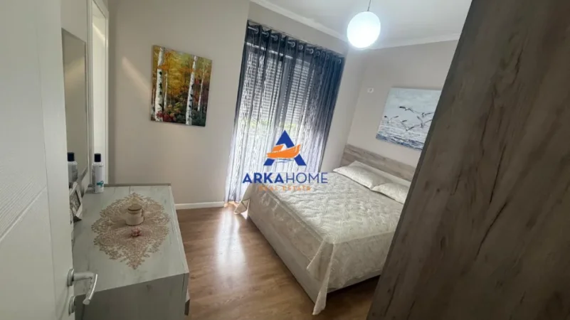 Tirane, shitet apartament 2+1+Ballkon Kati 1, 158 m² 445.000 € 