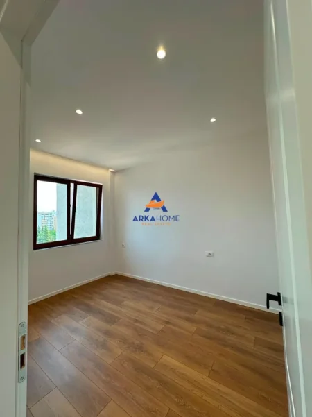 Tirane, shitet apartament 1+1+Ballkon Kati 5, 55 m² 143.000 € 