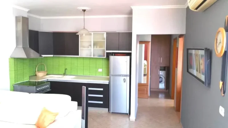 Tirane, shitet apartament 2+1 Kati 5, 100 m² 240.000 € (ministria jashtme)