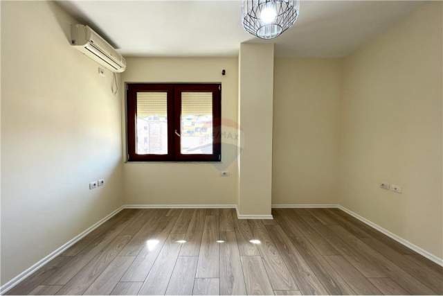 Tirane, shitet apartament 2+1+BLK Kati 4, 90 m² 175.000 Euro (Rruga "Myslym Shyri")