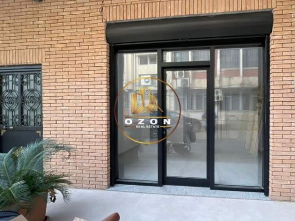 Durres, jepet me qera dyqan Kati 1, 23 m² 200 Euro (Rruga Egnatia, Durres)