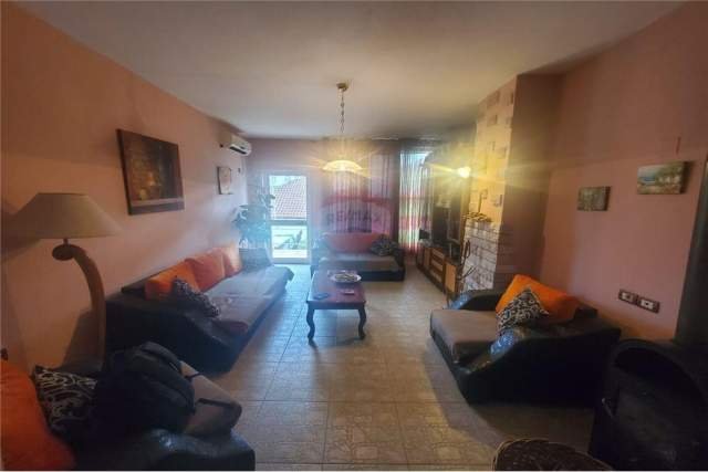 Tirane, jepet me qera apartament 2+1+A+BLK Kati 2, 100 m² 500 Leke (21 dhjetori)