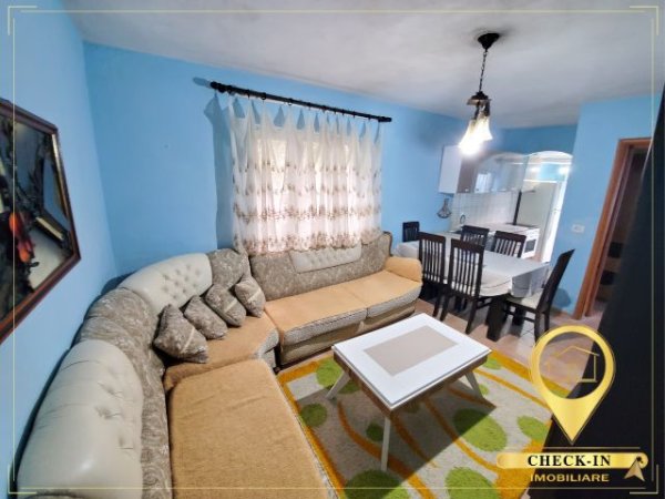 Tirane, jepet me qera shtepi 1 Katshe Kati 0, 90 m² 300 Euro (Rruga Bardhyl)