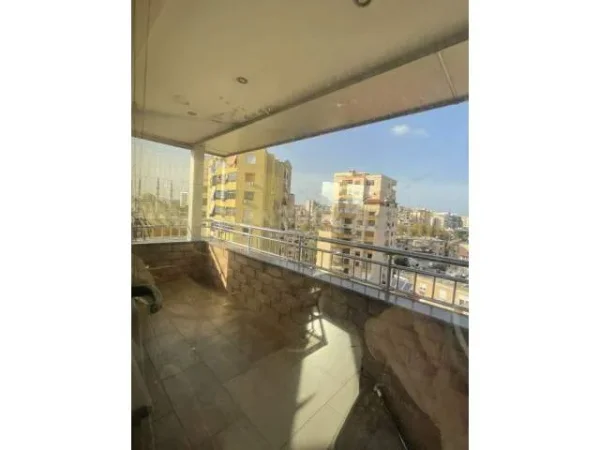 Tirane, jepet me qera apartament 243 m² 1.000 Euro (shkollla e baletit)