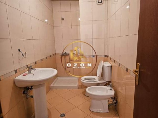 Tirane, shitet apartament 1+1 Kati 12, 79 m² 142.000  (Rruga e Kavajes)
