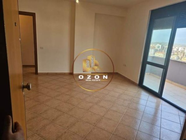 Tirane, shitet apartament 1+1 Kati 12, 70 m² 121.000 Euro (Rruga e Kavajes)
