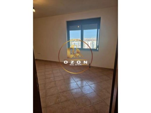 Tirane, shitet apartament 1+1 Kati 12, 70 m² 121.000 Euro (Rruga e Kavajes)