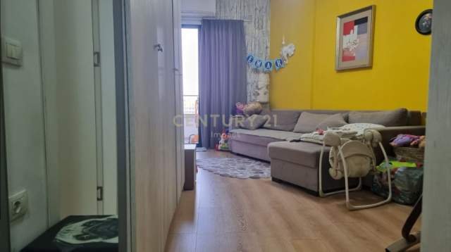 Tirane, shes apartament 1+1 Kati 5, 62 m² 93.600 Euro (Medreseja)