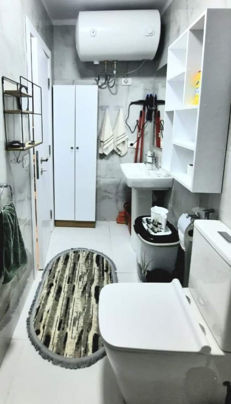 Tirane, jepet me qera garsonier Kati 2, 65 m² 420 Euro