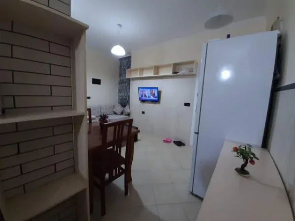 Tirane, jepet me qera apartament Kati 2, 35 m² 410 Euro (Bulevardi i Ri)